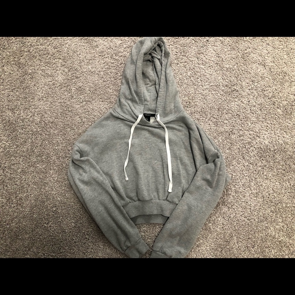 Women’s Forever 21 cropped hoodie